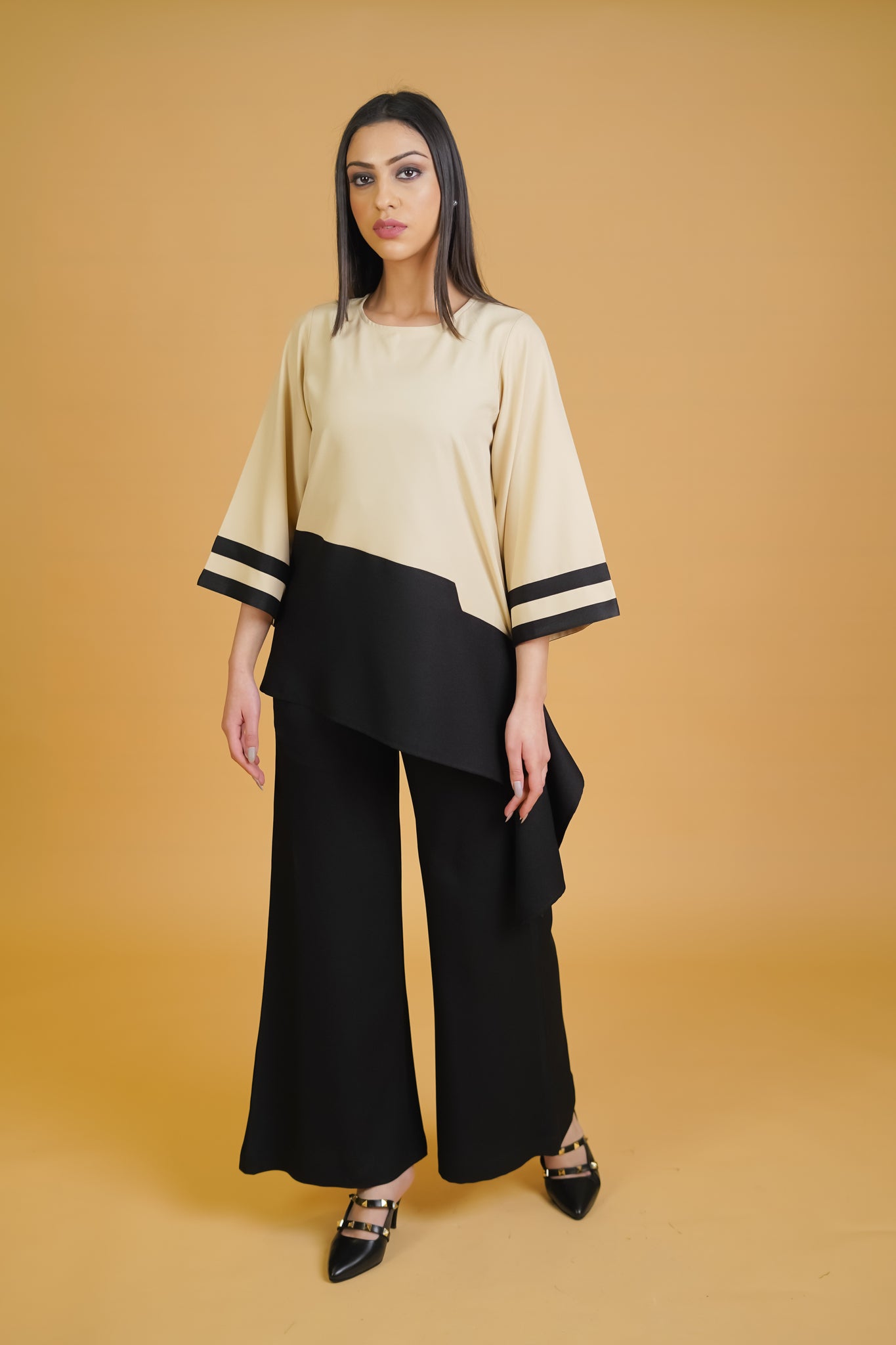 Cream & Black H/H Bubble Co-ord Set - Neetika Chopra